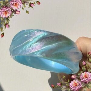 Baby blue Asymmetrical Textured Thick‎ Resin Bracelet